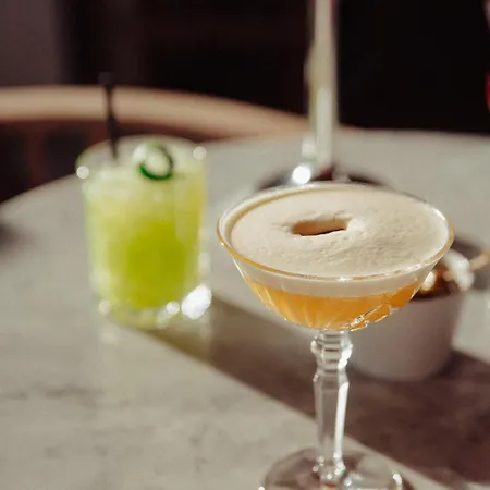 De La - Reouverture Apres Renovations Hotel 3*