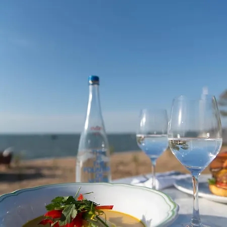 Szálloda De La - Reouverture Apres Renovations