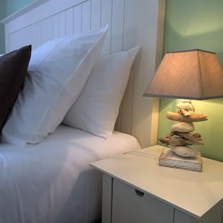 De La - Reouverture Apres Renovations Hotel 3*