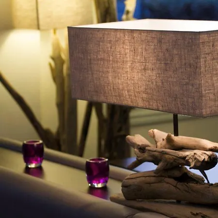 Hotel De La - Reouverture Apres Renovations