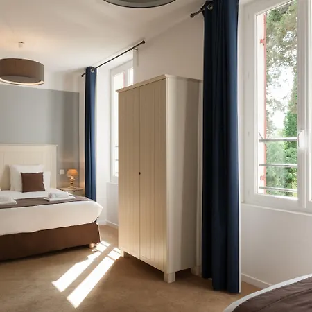 De La - Reouverture Apres Renovations Hotel