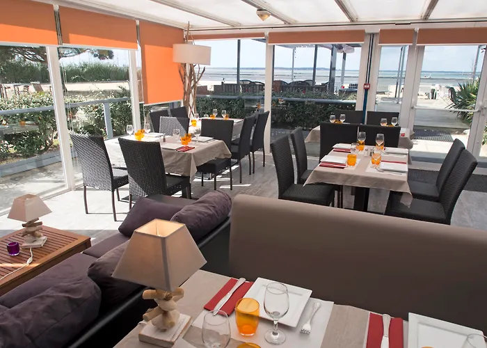 Hotel De La Plage - En Cours De Classement 4 Etoiles Hotel 3*