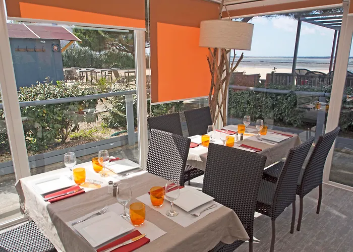 Hotel De La - Reouverture Apres Renovations 3*