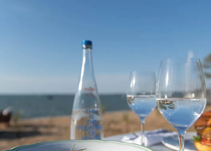 Hotel De La - Reouverture Apres Renovations