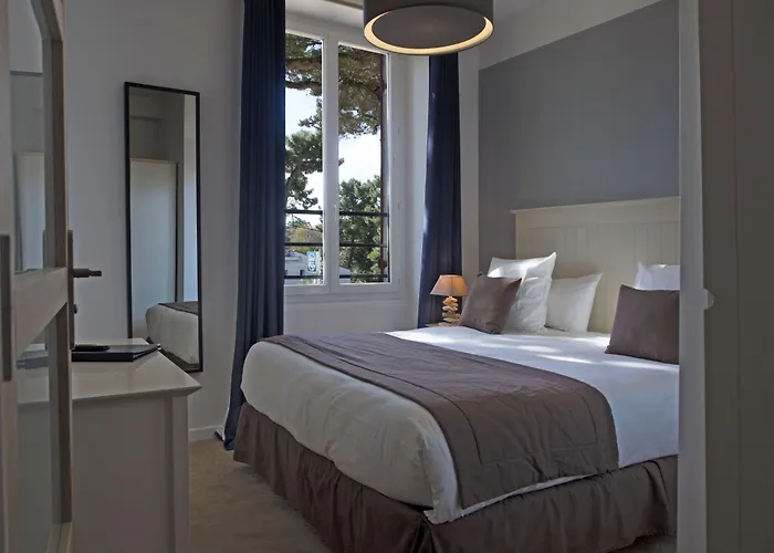 De La - Reouverture Apres Renovations Hotel