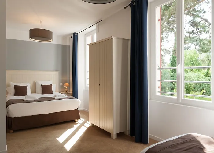 De La - Reouverture Apres Renovations Hotel